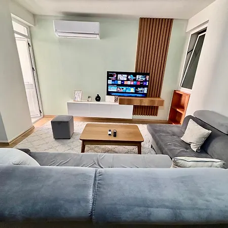 Edi's * טיראנה